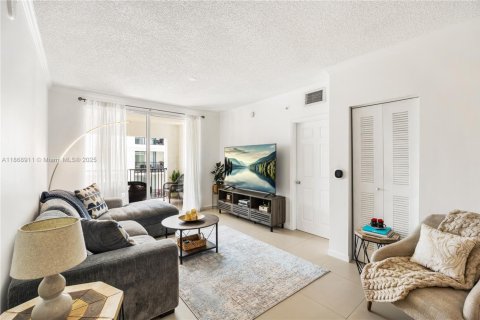 Copropriété à vendre à Sunny Isles Beach, Floride: 2 chambres, 95.13 m2 № 1979368 - photo 12