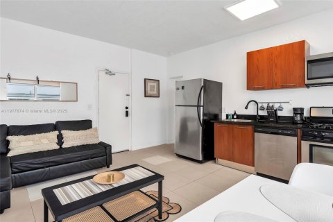 Condominio en venta en Miami Beach, Florida, 1 dormitorio, 50.45 m2 № 1972438 - foto 1