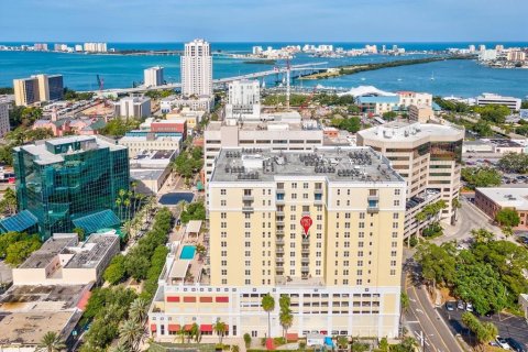 Condo in Clearwater, Florida, 2 bedrooms  № 2150766 - photo 2