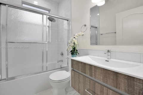 Casa en venta en Palmetto Bay, Florida, 3 dormitorios, 139.82 m2 № 2066602 - foto 16