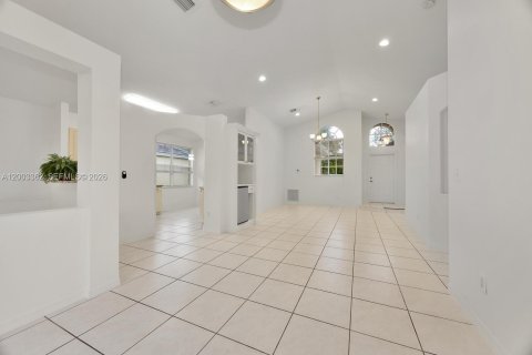 Casa en venta en Palmetto Bay, Florida, 3 dormitorios, 139.82 m2 № 2066602 - foto 5