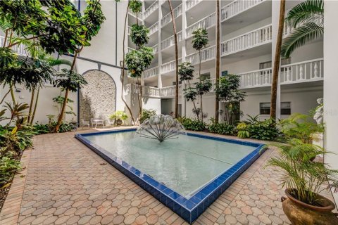 Condominio en alquiler en Saint Pete Beach, Florida, 2 dormitorios, 139.35 m2 № 251588 - foto 18