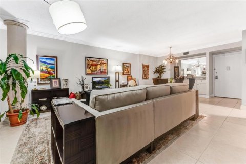 Condo in Hollywood, Florida, 2 bedrooms  № 1857424 - photo 10