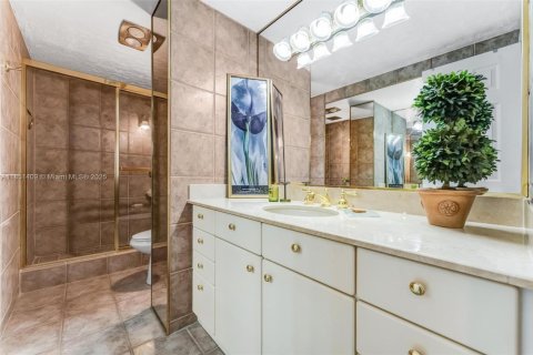 Condo in Hollywood, Florida, 2 bedrooms  № 1857424 - photo 25