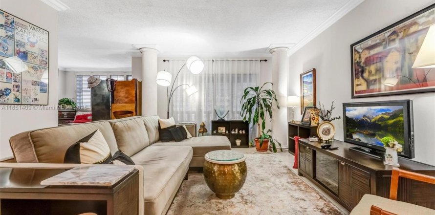 Condo in Hollywood, Florida, 2 bedrooms  № 1857424