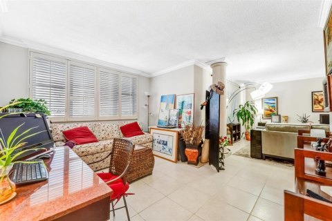 Condo in Hollywood, Florida, 2 bedrooms  № 1857424 - photo 20