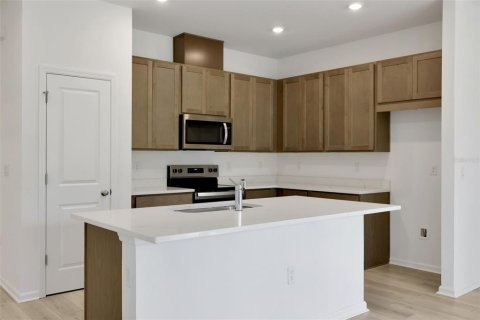 House in Tavares, Florida 4 bedrooms, 148.46 sq.m. № 1547163 - photo 13