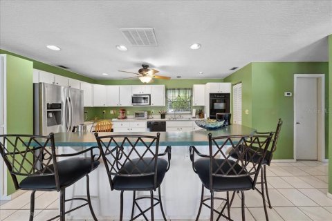 House in Palm Bay, Florida 4 bedrooms, 206.8 sq.m. № 1846841 - photo 13