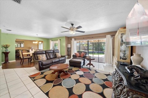 House in Palm Bay, Florida 4 bedrooms, 206.8 sq.m. № 1846841 - photo 10