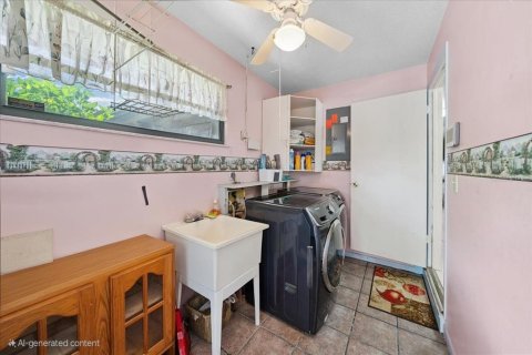 House in Palm Bay, Florida 4 bedrooms, 206.8 sq.m. № 1846841 - photo 27