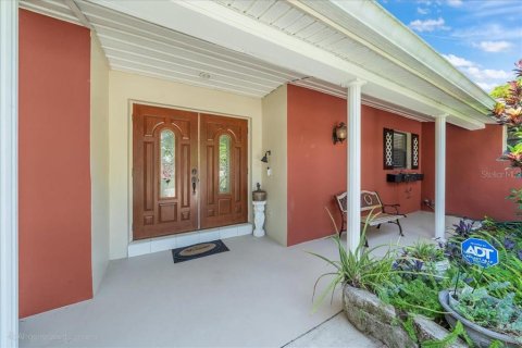 House in Palm Bay, Florida 4 bedrooms, 206.8 sq.m. № 1846841 - photo 3