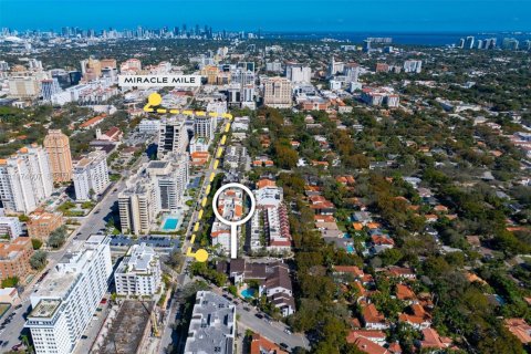 Condominio en venta en Coral Gables, Florida, 3 dormitorios, 172.05 m2 № 2052091 - foto 4