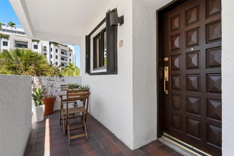 Condominio en venta en Coral Gables, Florida, 3 dormitorios, 172.05 m2 № 2052091 - foto 16