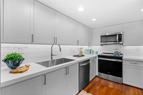 Condominio en venta en Coral Gables, Florida, 3 dormitorios, 172.05 m2 № 2052091 - foto 27