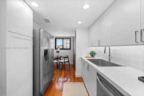 Condominio en venta en Coral Gables, Florida, 3 dormitorios, 172.05 m2 № 2052091 - foto 29