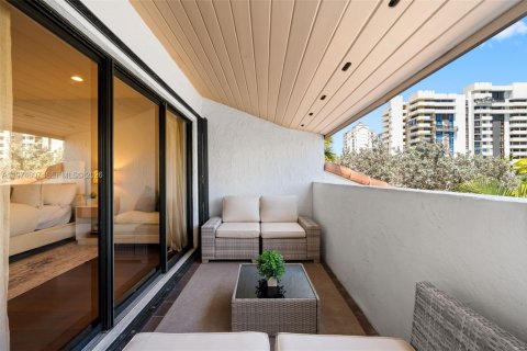 Condominio en venta en Coral Gables, Florida, 3 dormitorios, 172.05 m2 № 2052091 - foto 12