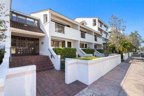 Condominio en venta en Coral Gables, Florida, 3 dormitorios, 172.05 m2 № 2052091 - foto 15