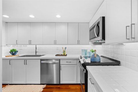 Condominio en venta en Coral Gables, Florida, 3 dormitorios, 172.05 m2 № 2052091 - foto 5