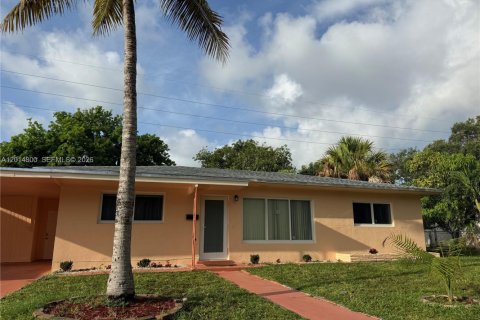Villa ou maison à North Miami Beach, Floride 4 chambres, 103.86 m2 № 2171285