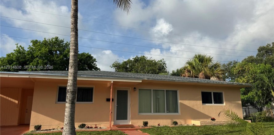 Villa ou maison à North Miami Beach, Floride 4 chambres, 103.86 m2 № 2171285