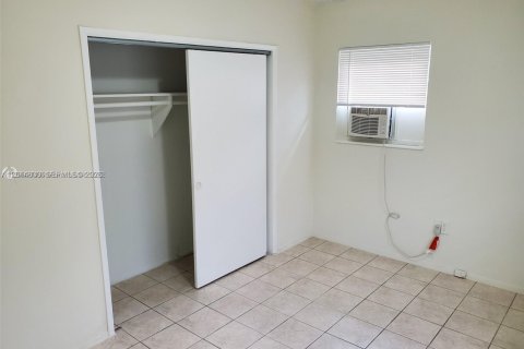 Villa ou maison à louer à North Miami Beach, Floride: 4 chambres, 103.86 m2 № 2171285 - photo 16