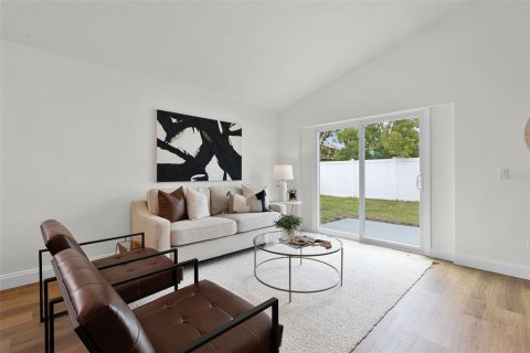 House in Orlando, Florida 3 bedrooms, 127.18 sq.m. № 1900775 - photo 21