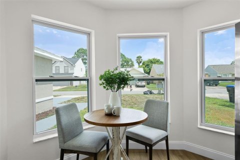 House in Orlando, Florida 3 bedrooms, 127.18 sq.m. № 1900775 - photo 25