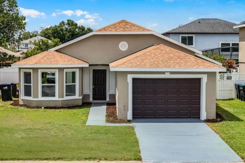 House in Orlando, Florida 3 bedrooms, 127.18 sq.m. № 1900775 - photo 3