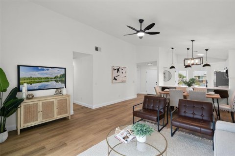 House in Orlando, Florida 3 bedrooms, 127.18 sq.m. № 1900775 - photo 22