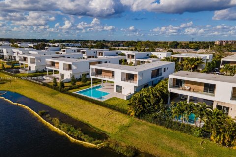 Casa en venta en Weston, Florida, 5 dormitorios, 491.73 m2 № 2002019 - foto 11