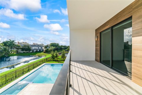 Casa en venta en Weston, Florida, 5 dormitorios, 491.73 m2 № 2002019 - foto 4