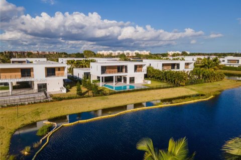 Casa en venta en Weston, Florida, 5 dormitorios, 491.73 m2 № 2002019 - foto 8