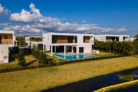 Casa en venta en Weston, Florida, 5 dormitorios, 491.73 m2 № 2002019 - foto 10