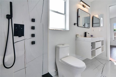 Casa en alquiler en Port Richey, Florida, 3 dormitorios, 111.3 m2 № 1872998 - foto 22