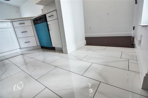 Casa en alquiler en Port Richey, Florida, 3 dormitorios, 111.3 m2 № 1872998 - foto 19