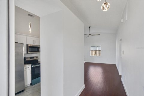 Casa en alquiler en Port Richey, Florida, 3 dormitorios, 111.3 m2 № 1872998 - foto 10