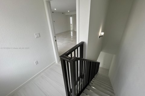 Casa en alquiler en Homestead, Florida, 3 dormitorios, 131.46 m2 № 1974844 - foto 11