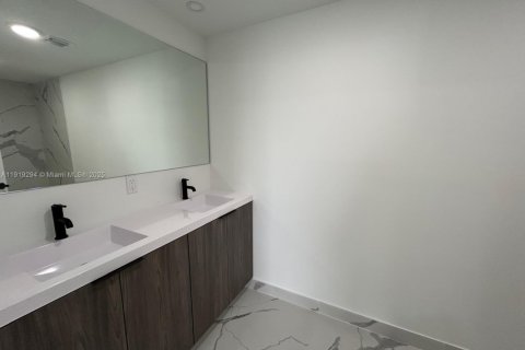 Casa en alquiler en Homestead, Florida, 3 dormitorios, 131.46 m2 № 1974844 - foto 19