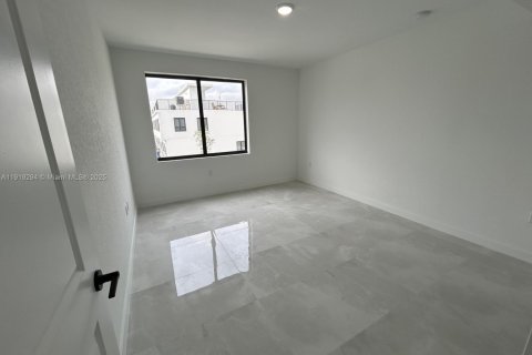 Casa en alquiler en Homestead, Florida, 3 dormitorios, 131.46 m2 № 1974844 - foto 16