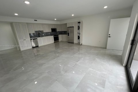 Casa en alquiler en Homestead, Florida, 3 dormitorios, 131.46 m2 № 1974844 - foto 13