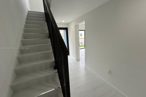 Casa en alquiler en Homestead, Florida, 3 dormitorios, 131.46 m2 № 1974844 - foto 10