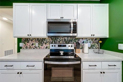 Casa en venta en Tavares, Florida, 4 dormitorios, 171.5 m2 № 2118362 - foto 14