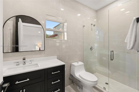 House in Miami, Florida 3 bedrooms, 183.76 sq.m. № 2009967 - photo 27