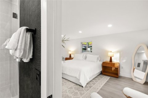 House in Miami, Florida 3 bedrooms, 183.76 sq.m. № 2009967 - photo 28