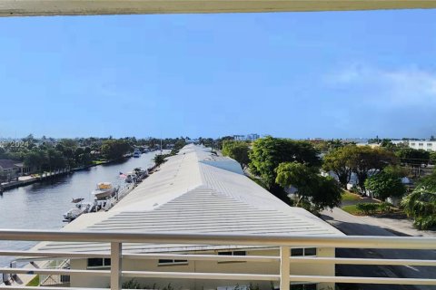 Copropriété à vendre à Fort Lauderdale, Floride: 2 chambres, 96.62 m2 № 1465487 - photo 2