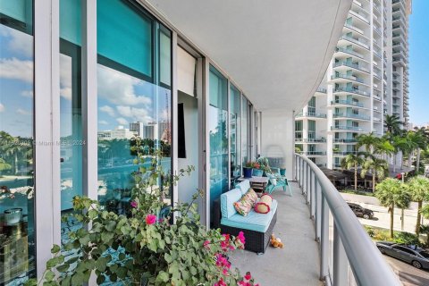 Condo in Miami, Florida, 1 bedroom  № 1867689 - photo 22