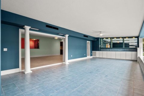 Casa en venta en Lake Alfred, Florida, 6 dormitorios, 653.57 m2 № 2197929 - foto 19
