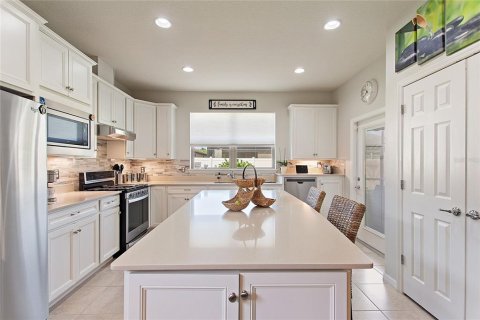 House in Davenport, Florida 2 bedrooms, 133.78 sq.m. № 1914438 - photo 25
