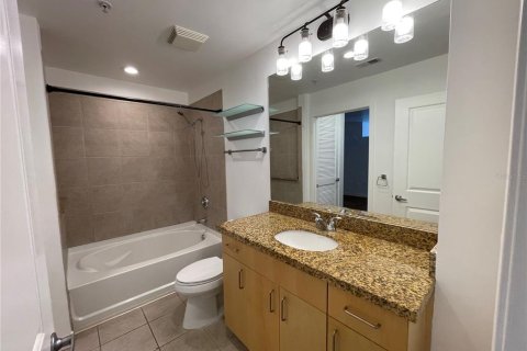 Condo in Orlando, Florida, 1 bedroom  № 1619375 - photo 14