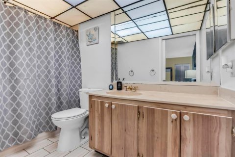 Condominio en venta en Lauderdale Lakes, Florida, 2 dormitorios, 93.09 m2 № 1683260 - foto 16